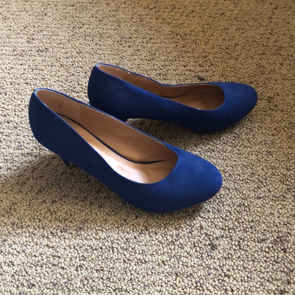 Blue 2 inch heels, size 10, brand Journee Collection